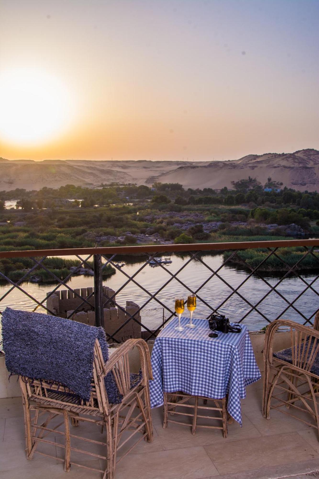 Aswan Nile Palace Exterior photo